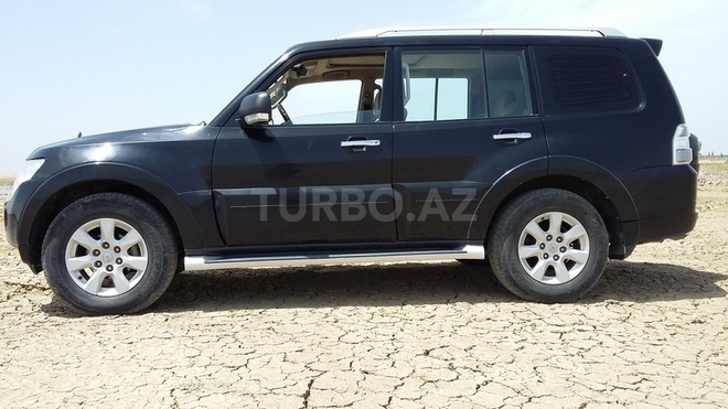 Mitsubishi Pajero 2011, 81,000 km - 3.5 l - Bakı