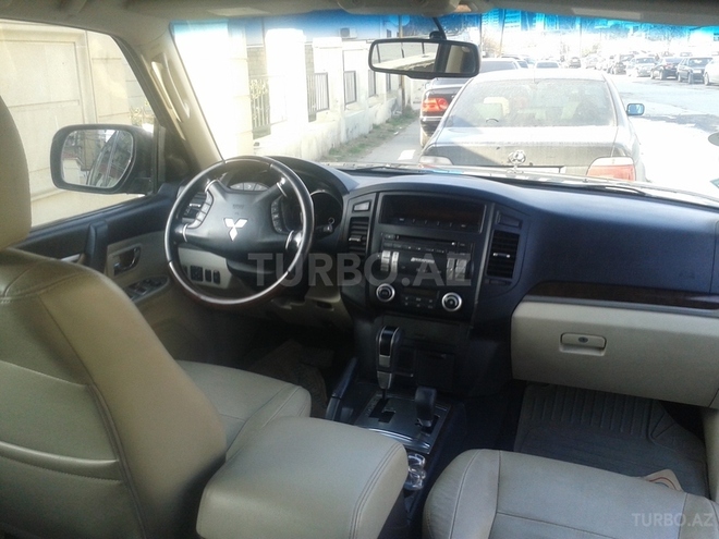 Mitsubishi Pajero 2011, 81,000 km - 3.5 l - Bakı