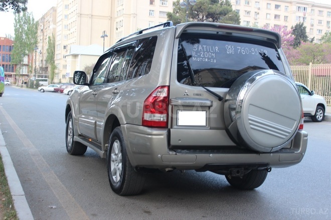 Mitsubishi Pajero 2004, 210,000 km - 2.8 l - Bakı