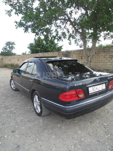Mercedes E 240 1998, 300,000 km - 2.4 л - Bakı
