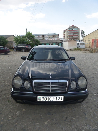 Mercedes E 240 1998, 300,000 km - 2.4 л - Bakı