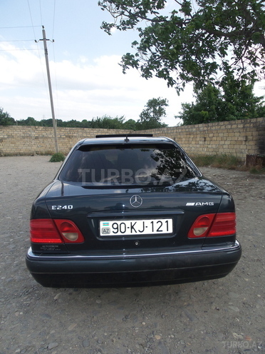 Mercedes E 240 1998, 300,000 km - 2.4 л - Bakı