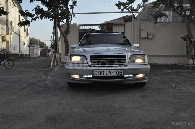 Mercedes C 220 1999, 222,000 km - 2.2 л - Bakı