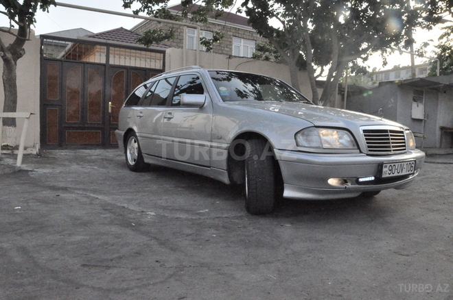 Mercedes C 220 1999, 222,000 km - 2.2 л - Bakı