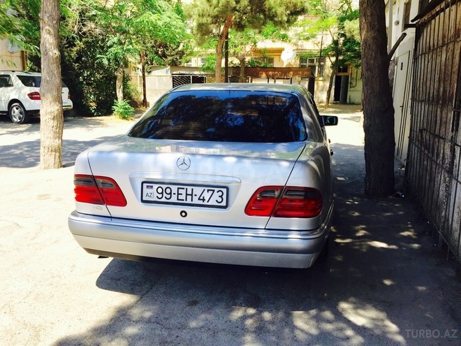 Mercedes E 200 1998, 190,000 km - 2.0 l - Bakı