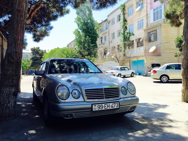Mercedes E 200 1998, 190,000 km - 2.0 l - Bakı