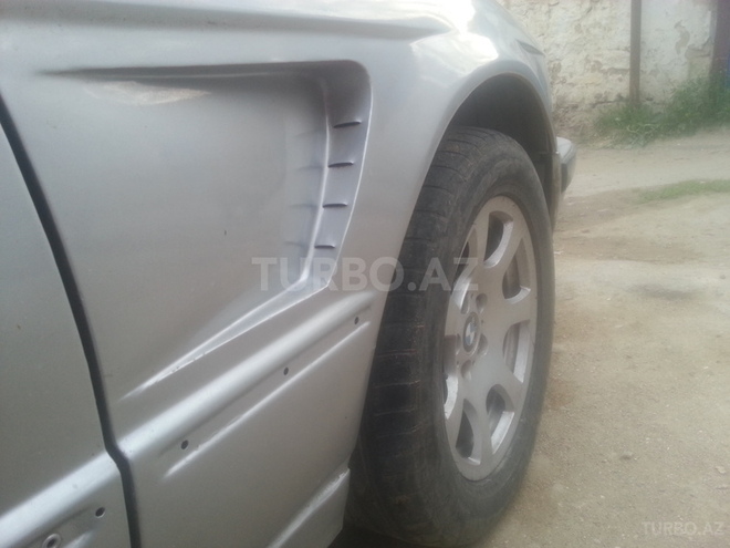 BMW 520 1988, 100,000 km - 2.0 l - Bakı