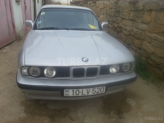 BMW 520 1988, 100,000 km - 2.0 l - Bakı