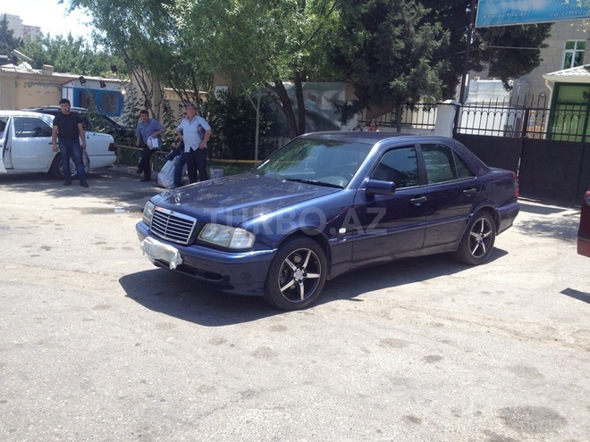 Mercedes C 180 1998, 245,400 km - 1.8 l - Bakı