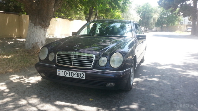 Mercedes E 240 1998, 230,000 km - 2.4 l - Bakı