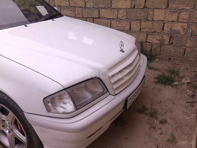 Mercedes C 220 1998, 210,000 km - 2.2 l - Bakı