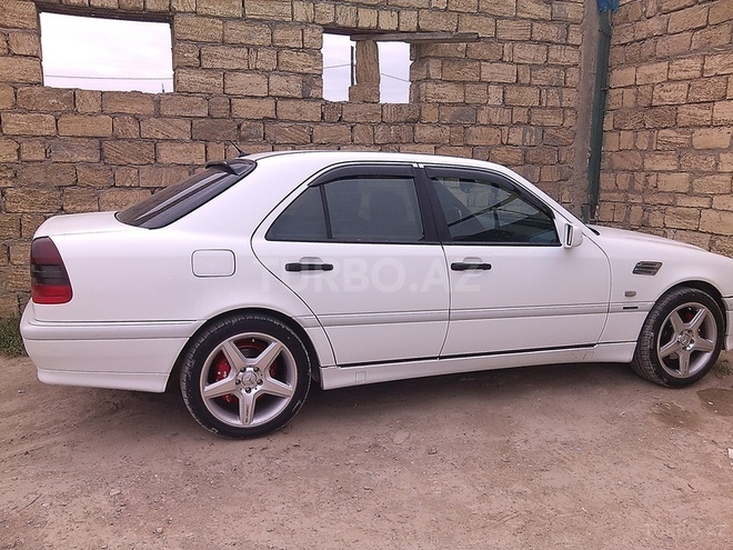 Mercedes C 220 1998, 210,000 km - 2.2 l - Bakı