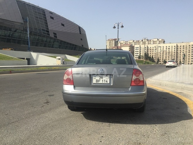 Volkswagen Passat 2004, 209,000 km - 1.8 l - Bakı