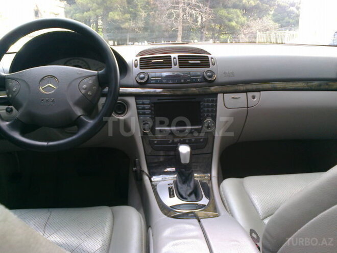 Mercedes E 270 2004, 170,000 km - 2.7 l - Bakı