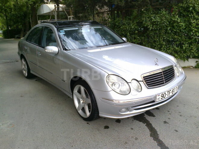 Mercedes E 270 2004, 170,000 km - 2.7 l - Bakı