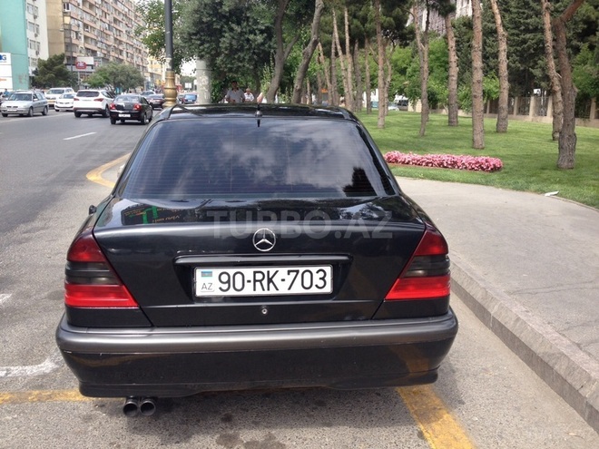 Mercedes C 220 2000, 247,000 km - 2.2 l - Bakı