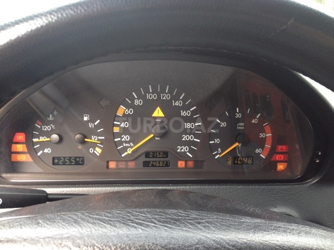 Mercedes C 220 2000, 247,000 km - 2.2 l - Bakı