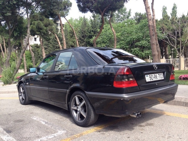 Mercedes C 220 2000, 247,000 km - 2.2 l - Bakı