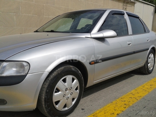 Opel Vectra 1997, 260,000 km - 1.6 l - Bakı