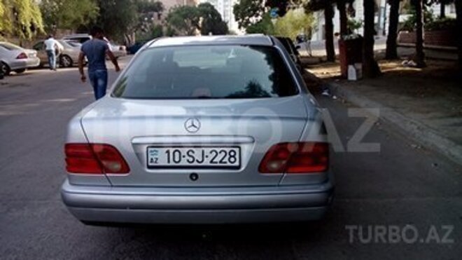 Mercedes E 230 1996, 273,287 km - 0.2 l - Bakı
