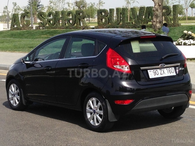 Ford Fiesta 2012, 31,000 km - 1.4 l - Bakı