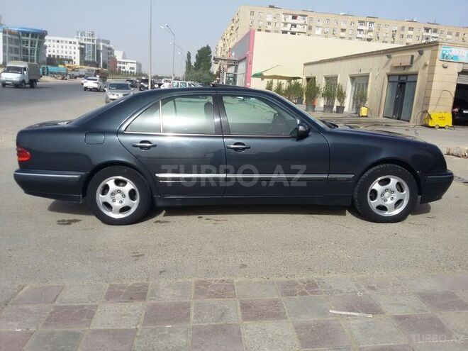 Mercedes E 220 2000, 397,000 km - 2.2 l - Bakı