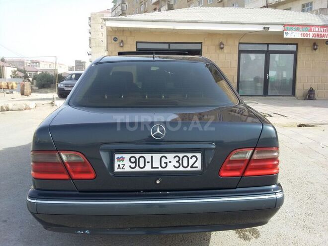 Mercedes E 220 2000, 397,000 km - 2.2 l - Bakı