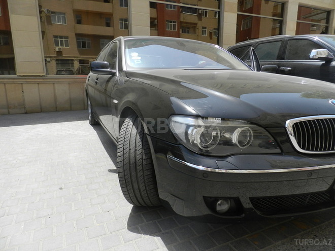 BMW 750 2006, 107,000 km - 4.8 л - Bakı
