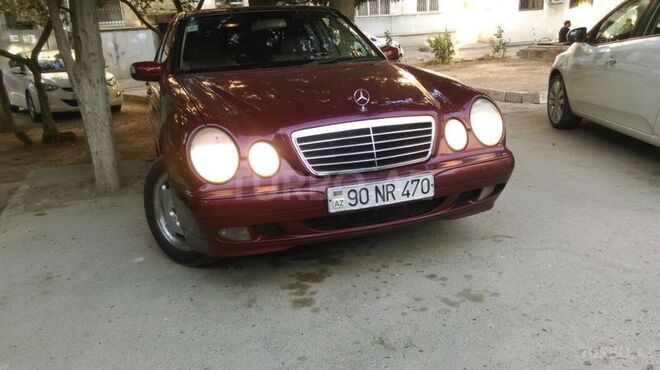 Mercedes E 240 2000, 200,000 km - 2.6 l - Bakı