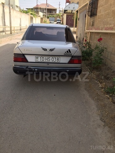 Mercedes E 230 1986, 0 km - 2.3 л - Bakı