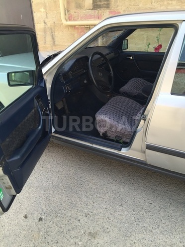 Mercedes E 230 1986, 0 km - 2.3 л - Bakı