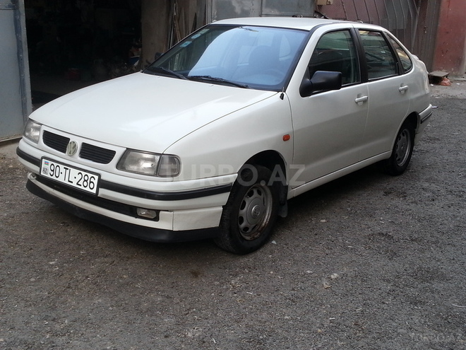 Volkswagen Polo 1995, 189,000 km - 1.6 l - Bakı