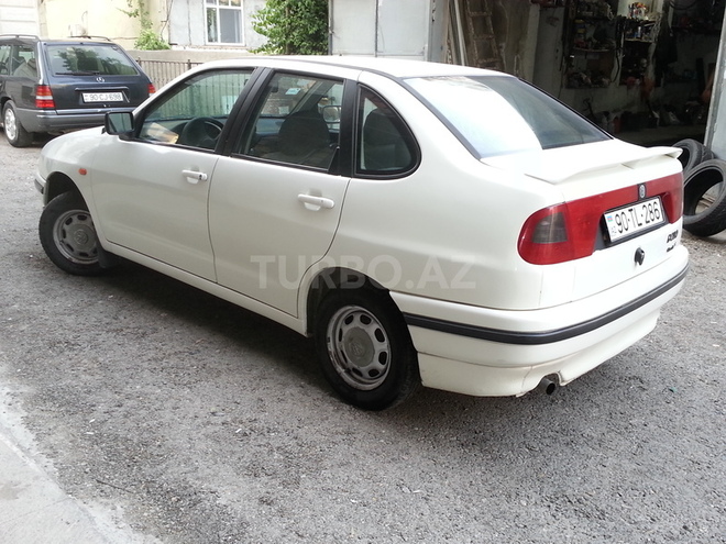 Volkswagen Polo 1995, 189,000 km - 1.6 l - Bakı