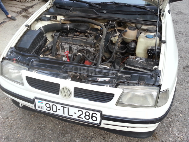 Volkswagen Polo 1995, 189,000 km - 1.6 l - Bakı