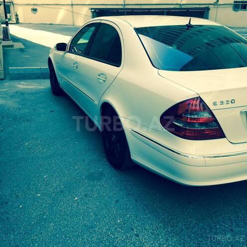 Mercedes E 320 2002, 319,000 km - 3.3 л - Bakı