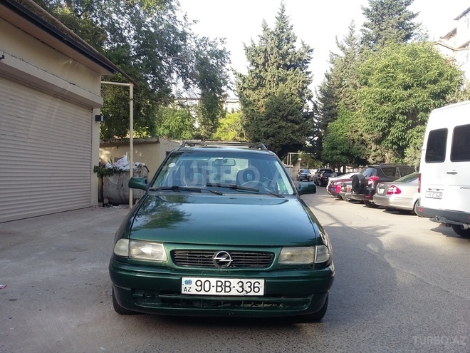 Opel Astra 1997, 267,000 km - 1.6 l - Bakı