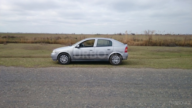 Opel Astra 2000, 175,000 km - 1.4 l - Bakı