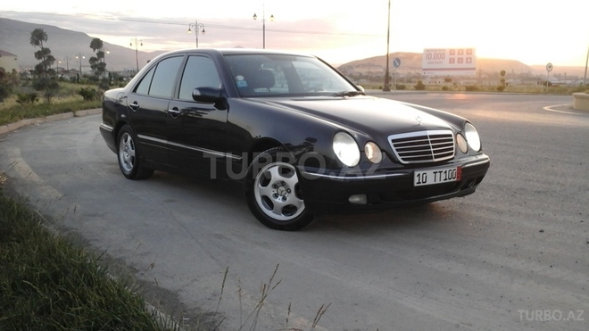 Mercedes E 240 2000, 258,000 km - 2.6 l - Bakı