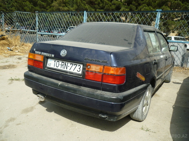 Volkswagen Vento 1993, 250,000 km - 1.8 l - Bakı
