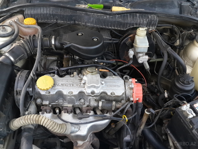 Opel Vectra 1992, 303,000 km - 1.8 l - Bakı