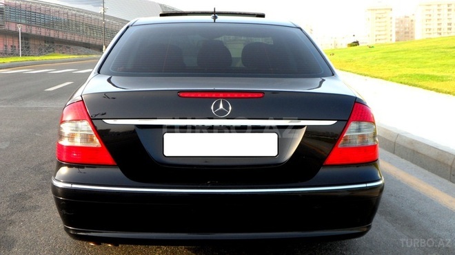 Mercedes E 220 2006, 166,000 km - 2.2 l - Bakı