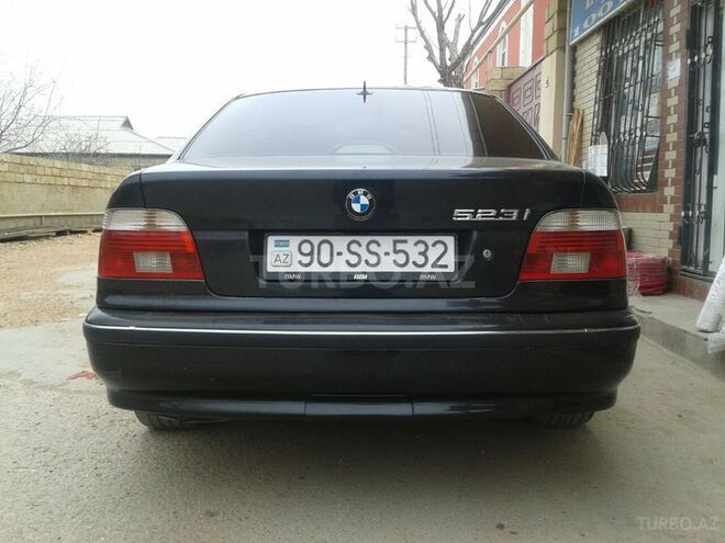 BMW 523 1996, 320,000 km - 2.5 l - Bakı