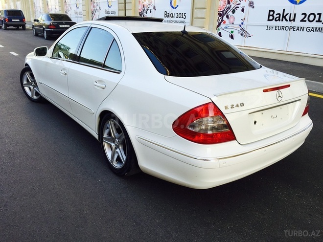 Mercedes E 240 2004, 223,000 km - 2.6 l - Bakı