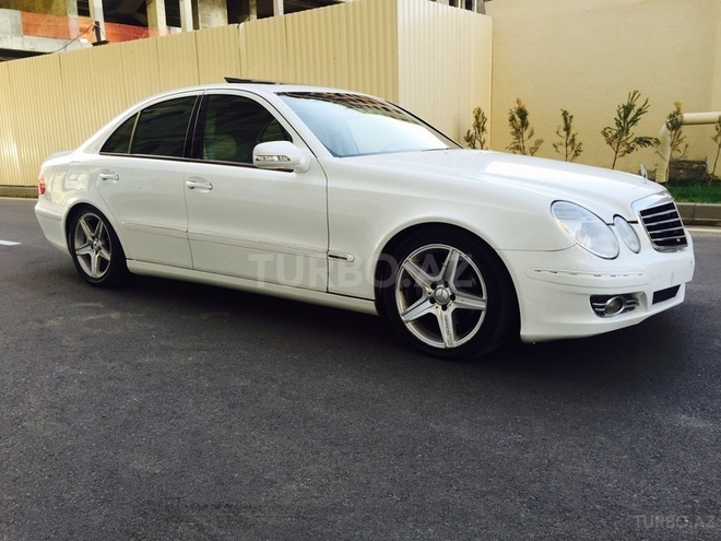Mercedes E 240 2004, 223,000 km - 2.6 l - Bakı