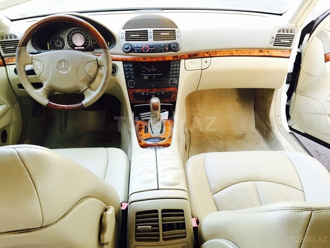 Mercedes E 240 2004, 223,000 km - 2.6 l - Bakı