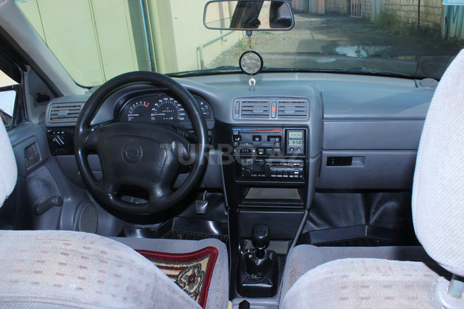 Opel Vectra 1995, 462,841 km - 1.8 l - Bakı