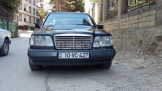 Mercedes E 250 1994, 385,700 km - 2.5 l - Bakı