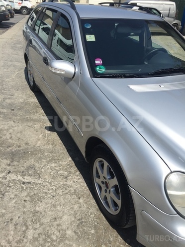Mercedes C 220 2001, 220,000 km - 2.2 l - Bakı