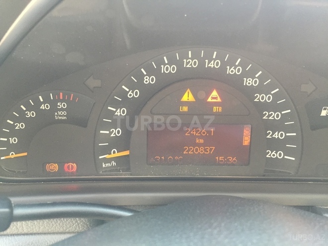 Mercedes C 220 2001, 220,000 km - 2.2 l - Bakı