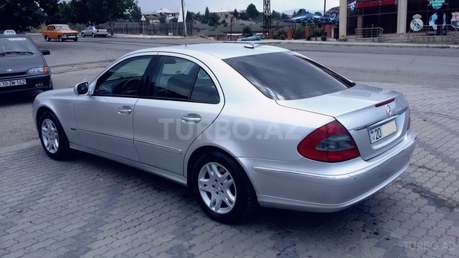 Mercedes E 220 2008, 163,500 km - 2.1 л - Bakı